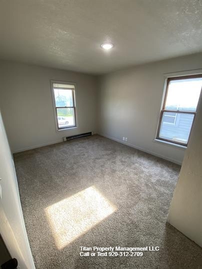 Building Photo - 1406 Oshkosh Ave