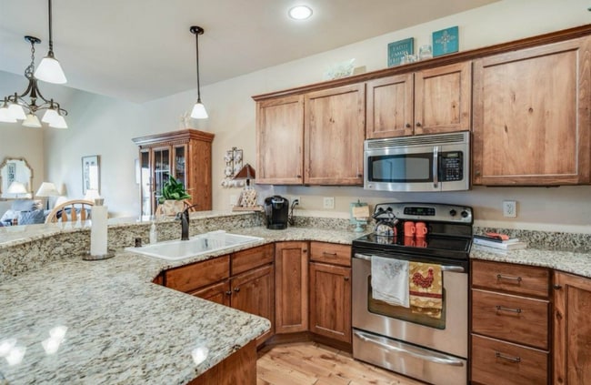 Building Photo - 205 Meadow Vista Loop