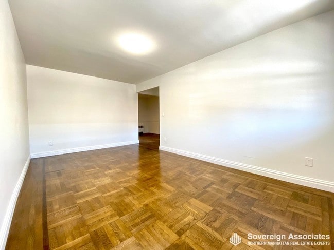 Building Photo - Renovated 3BR Apartment
