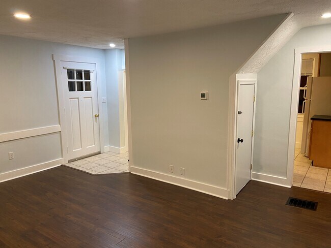 Building Photo - 120 N Hanover St