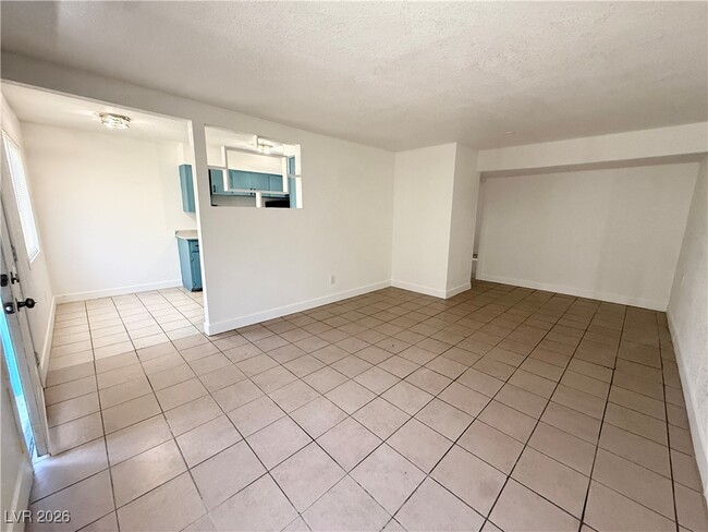 Building Photo - 2030 Sunrise Ave