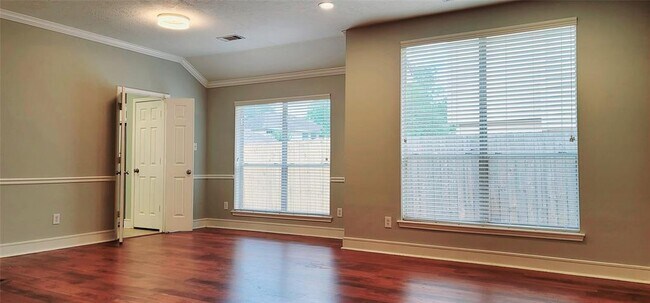 Building Photo - 11803 Pedernales Falls Ln