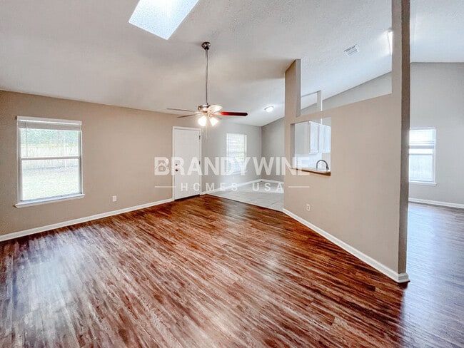 Building Photo - 439 Moby Dick Dr N