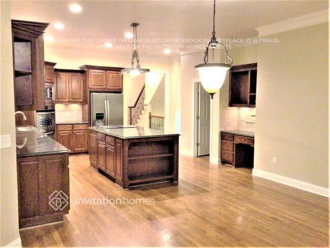 Building Photo - 2807 Great Falls Crossing