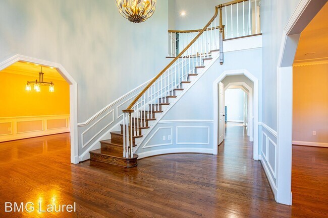 Foto del edificio - 5 br, 3.5 bath House - 533 Post Oak Rd