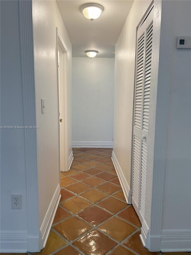 Building Photo - 8811 SW 192nd Terrace