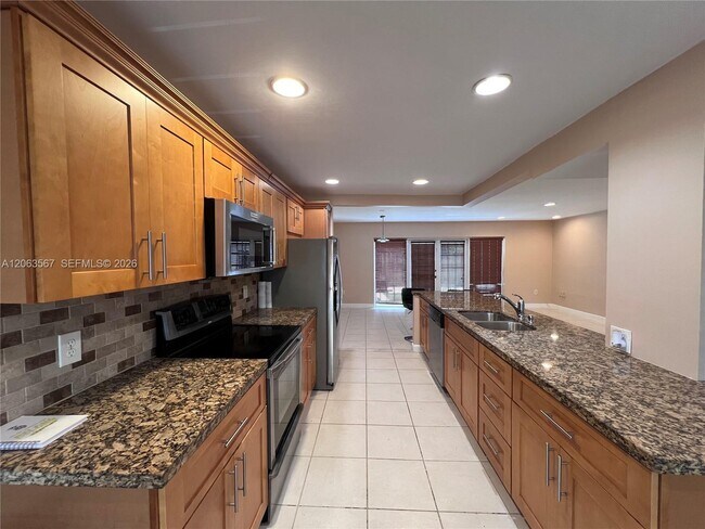 Foto del edificio - 2750 N 34th Ave