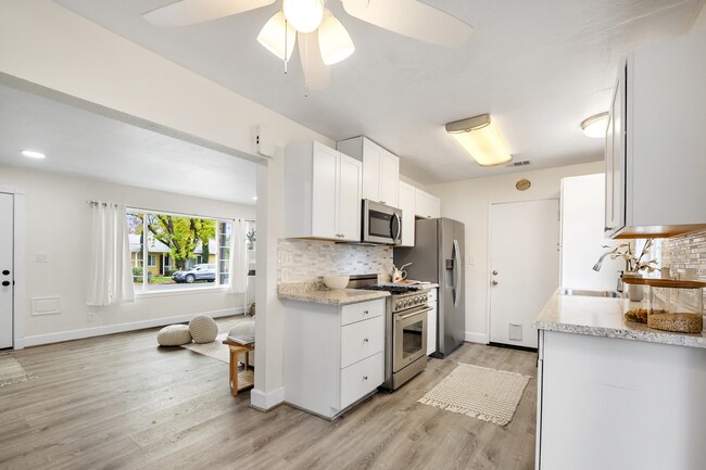 Foto del edificio - 2561 Pacific St