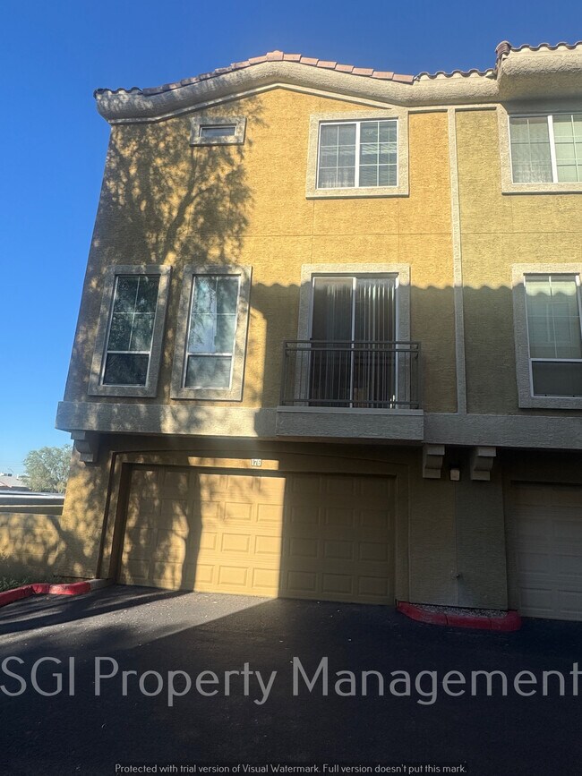 Foto del edificio - 18250 N Cave Creek Rd