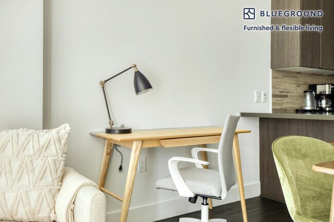 Foto del edificio - 700 W 9th St