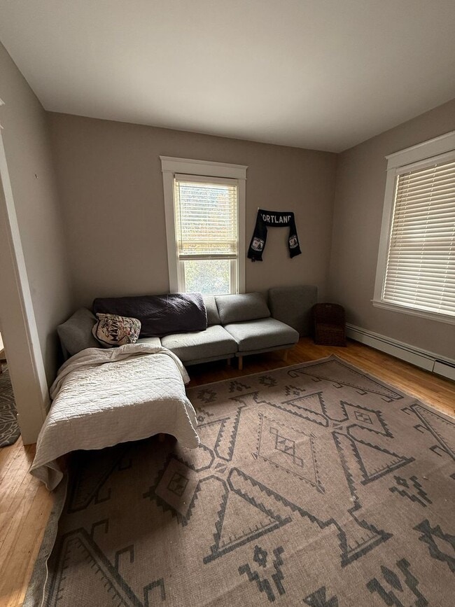 Building Photo - Sunny Bungalow in Willard Square
