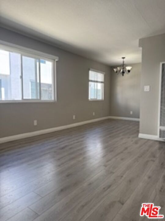 Foto del edificio - 1616 W 206th St