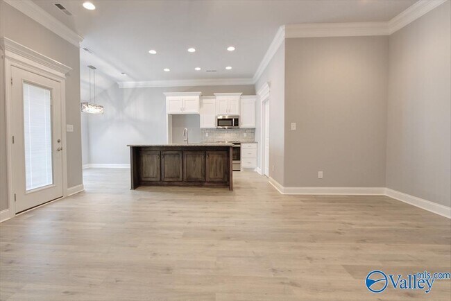 Building Photo - 26480 Naomi Wy