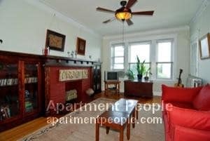 Primary Photo - 1349 W Sunnyside Ave