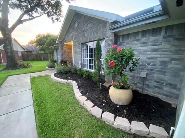 Foto del edificio - 2418 Chelston Ct