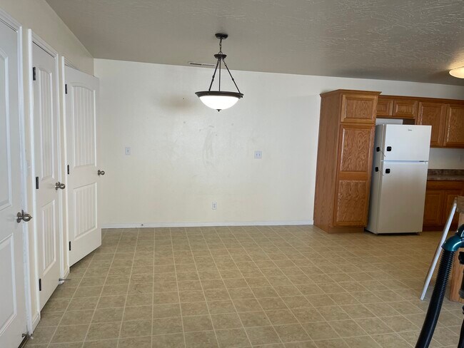 Foto del edificio - 516 W 2530 N