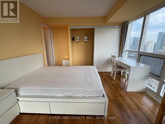 Photo du bâtiment - 761 Bay St.