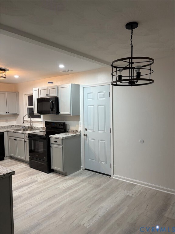 Foto del edificio - 221 W Kelly Ave