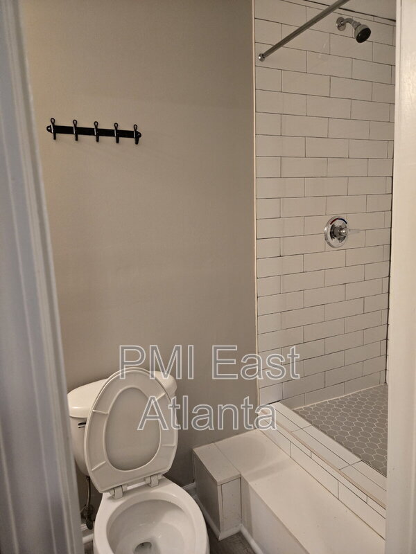 Building Photo - 1661 Brewer Blvd SW