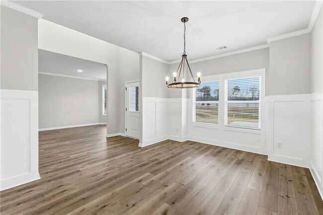 Building Photo - 2500 Sunny Hill Rd