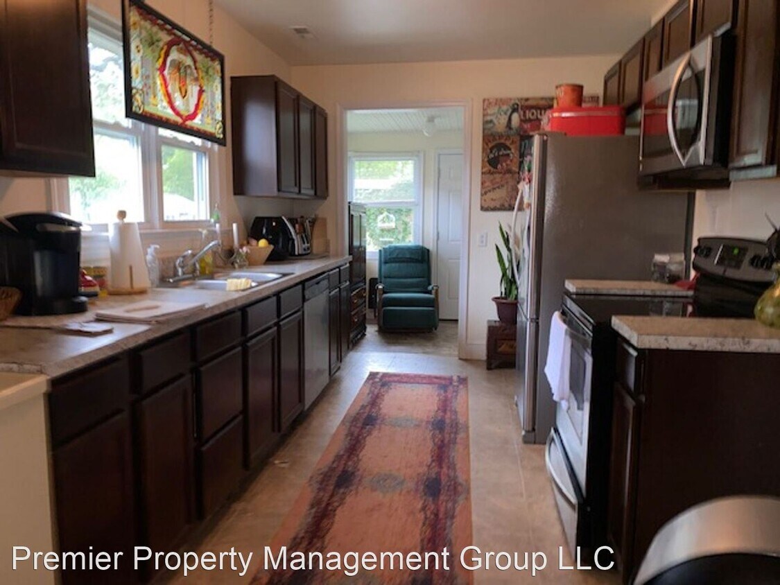 Building Photo - 2 br, 1.5 bath House - 318 Marshall Dr