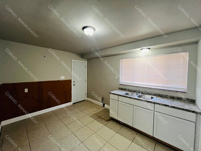 Foto del edificio - 17194 Wisconsin St