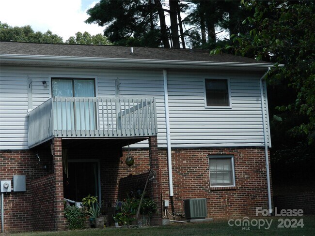 Foto del edificio - 119 23rd St NW
