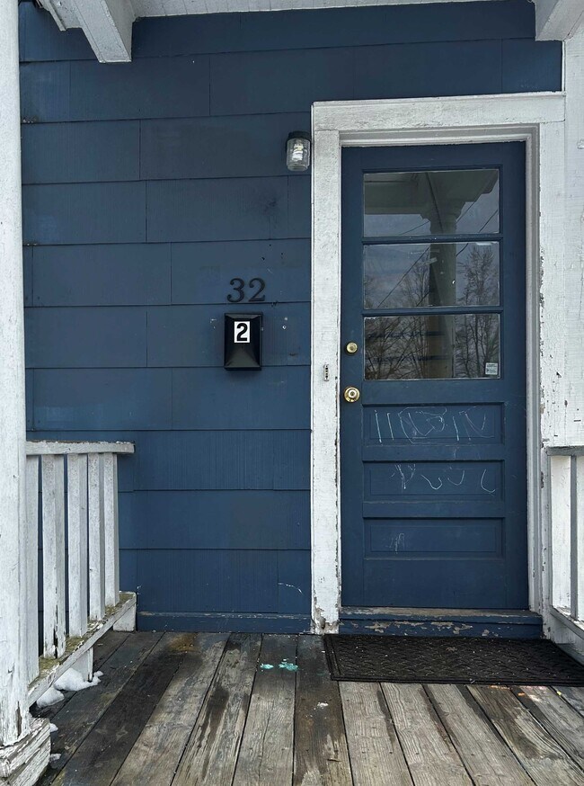 Building Photo - 32-2 Montcalm St