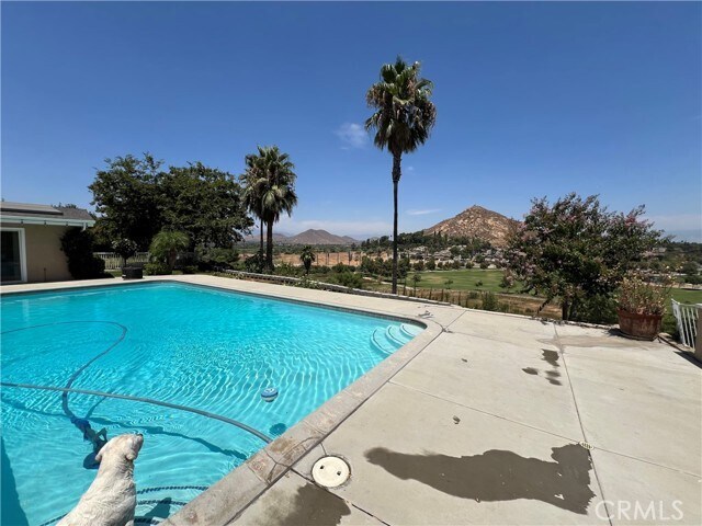 Building Photo - 4835 Cliffside Dr
