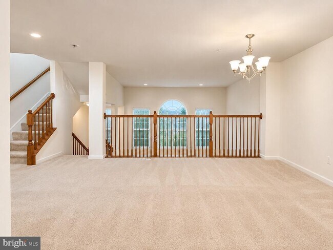 Building Photo - 6076 Wicker Ln