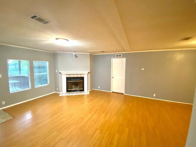 Foto del edificio - 2519 Covey Ln