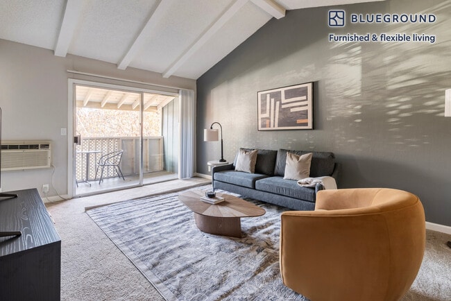 Building Photo - 202 Calvert Dr