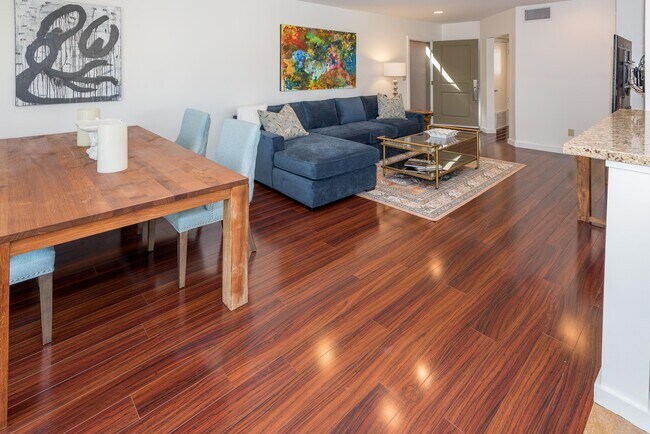 Foto del edificio - 160 N Crescent Dr