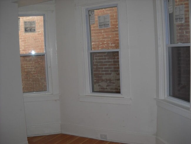 Building Photo - 718 Columbia Ave