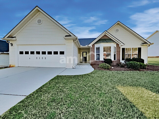 Building Photo - 2123 Yarbrough Way