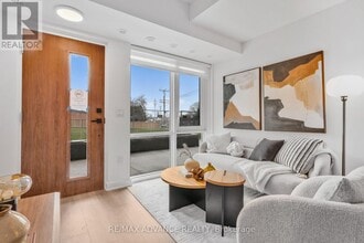Building Photo - 75 Curlew Dr