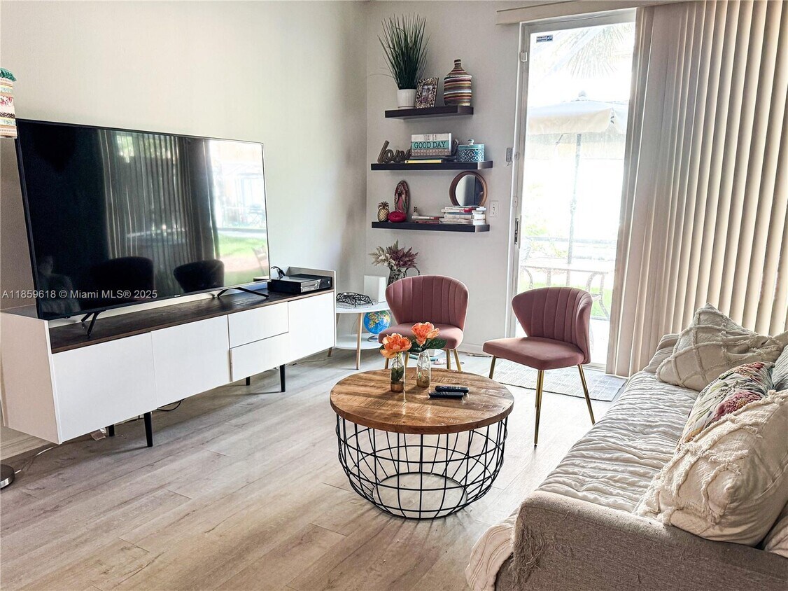 Foto principal - 1543 Barcelona Way