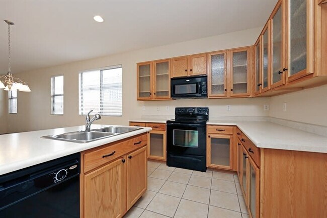 Building Photo - 7330 W Sophie Ln