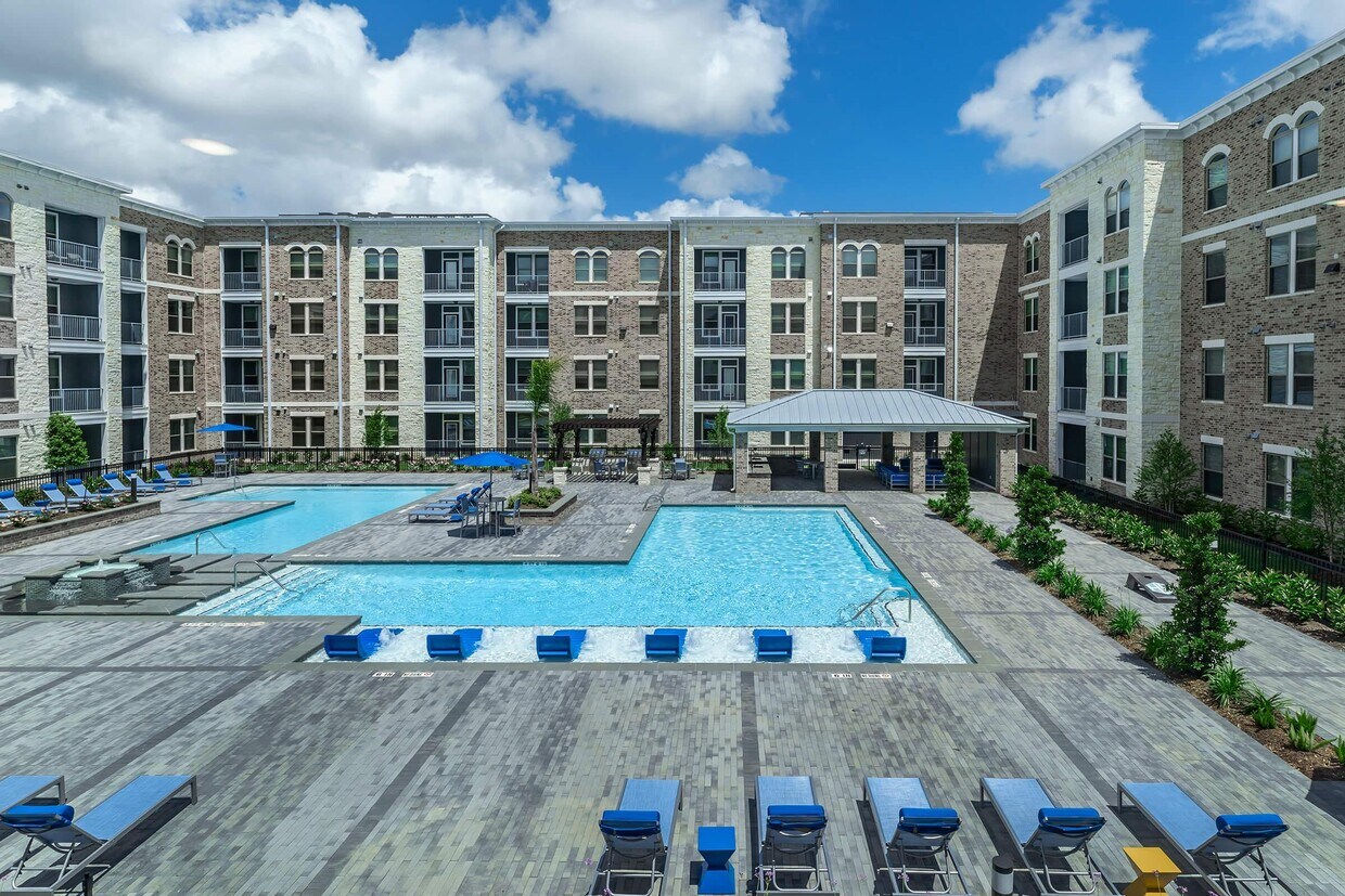 Highbridge at Egret Bay 1445 S Egret Bay League City, TX