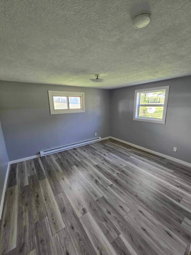 Foto del edificio - 26611 Lafave Rd