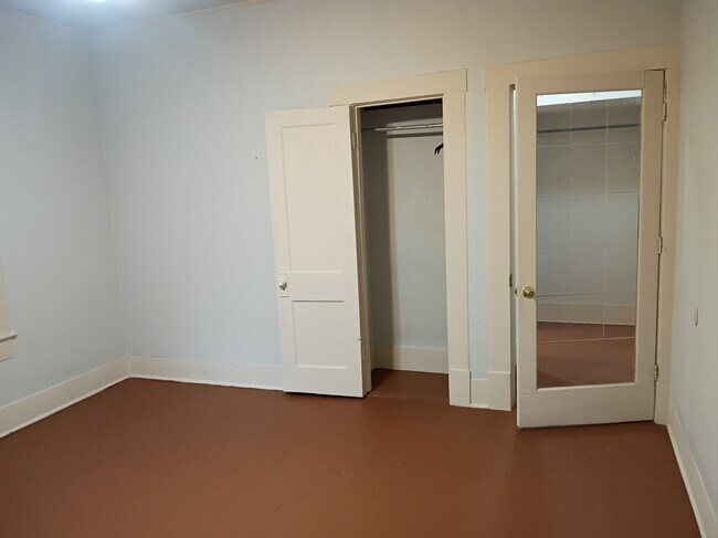 Building Photo - 1210 Kayton Ave