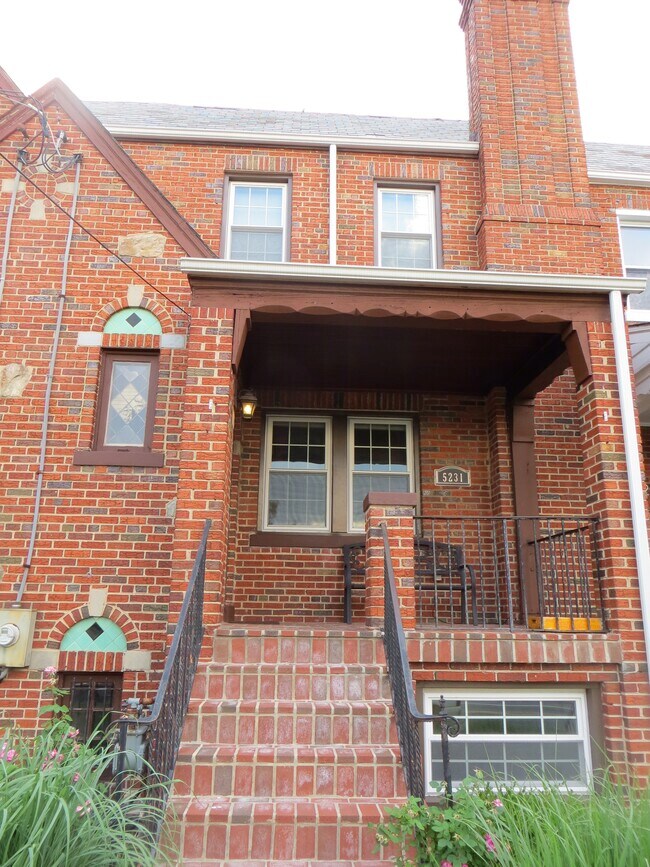 Foto del edificio - 5231 New Hampshire Ave NW