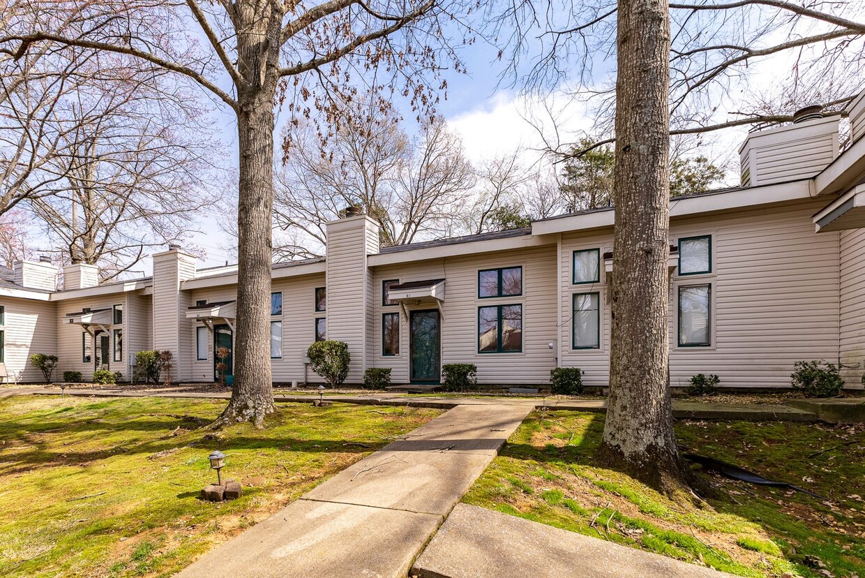 Primary Photo - Mid City Townhouse