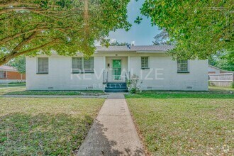 Building Photo - 276 W Walton Ave