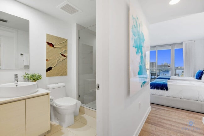 Foto del edificio - 2602 E Hallandale Beach Blvd