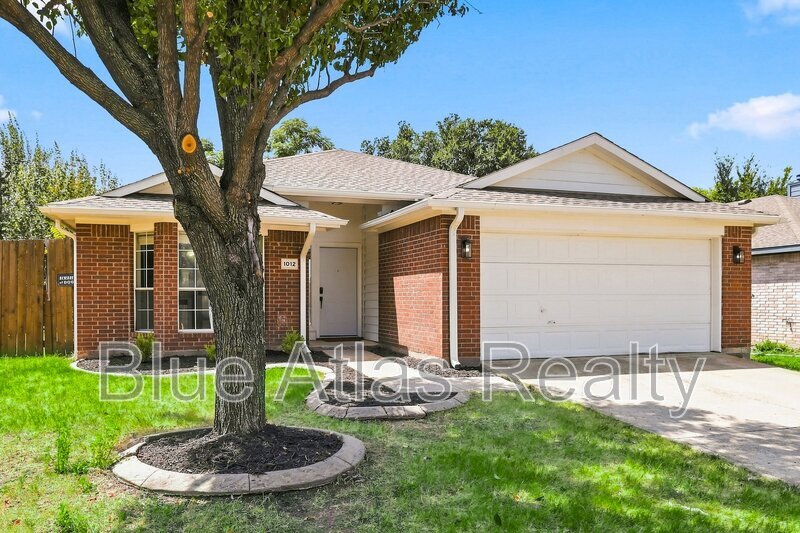 Photo - 1012 Waterview Drive