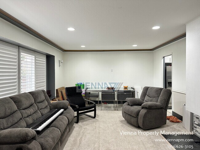 Foto del edificio - 3215 Midas Ave