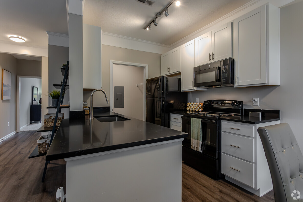 1 BR, 1 BA - 800 SF - Winston - Chestnut Hill Apartments