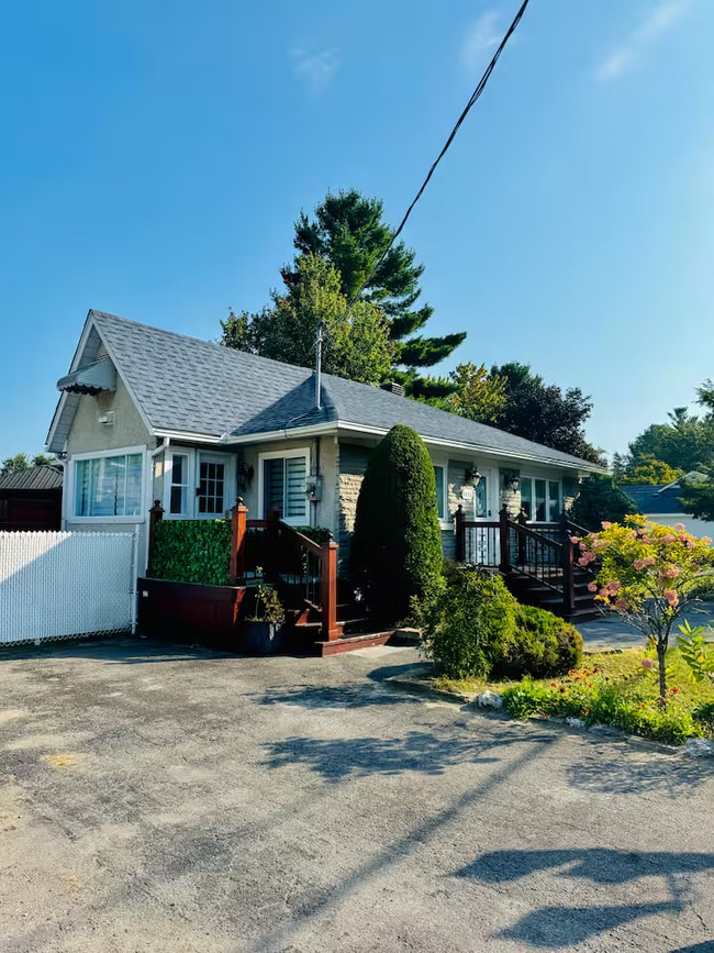 Building Photo - 4495 R. d'Angora