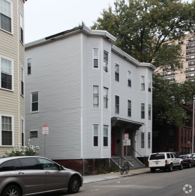Building Photo - 210 Green St